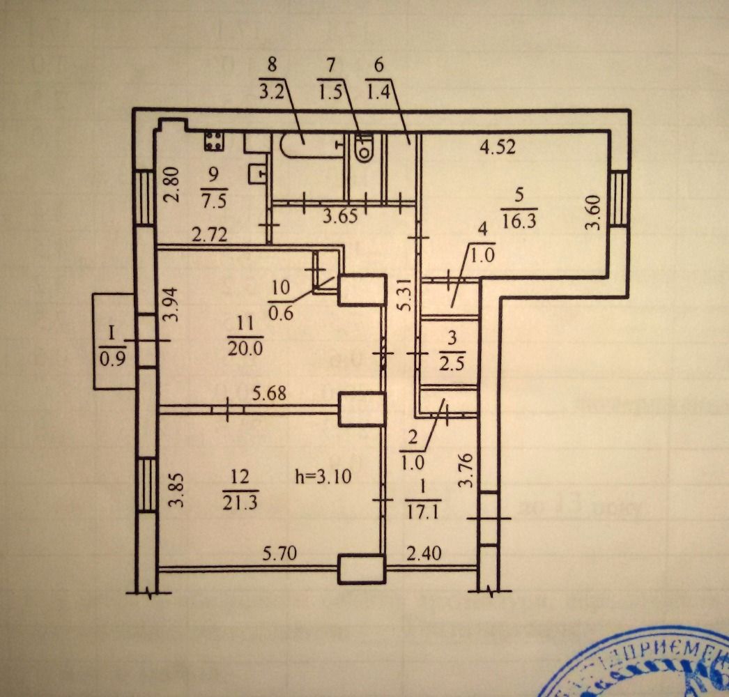 Квартира сталинка планировка. Планировка 3 комнатной квартиры сталинка. Сталинка 2 комнатная БТИ. План БТИ 2 комнатной квартиры сталинка. 3х комнатная сталинка планировка.